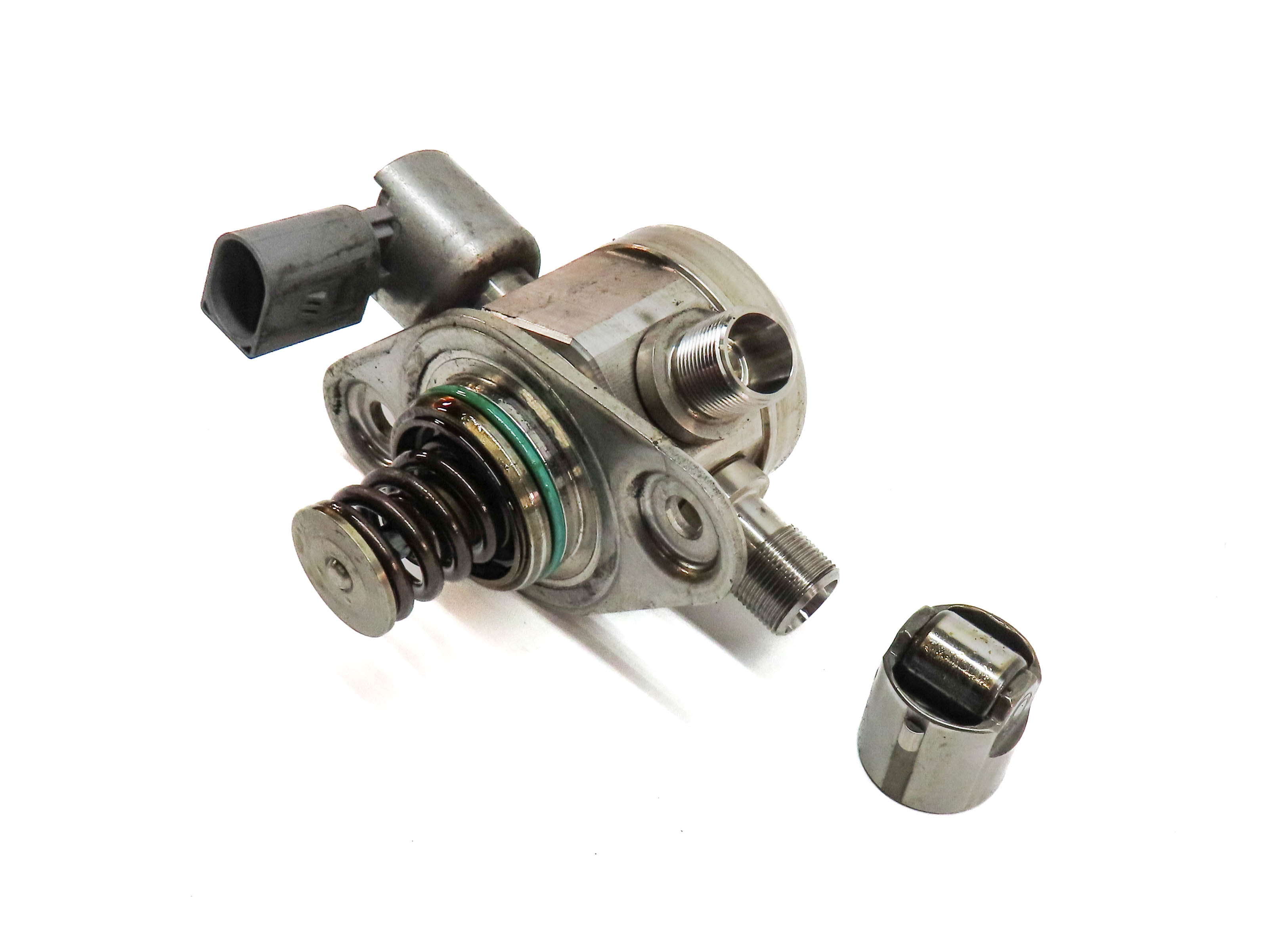 12-18 MERCEDES C E GLE GLK ML (W204 W207 W212 W166) M276 HIGH PRESSURE FUEL PUMP — exact item pictured